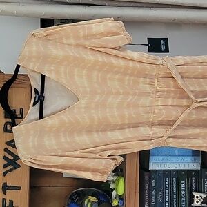 Simply Vera Wang Women's XL Asymmetrical V-neck Short Sleeved Dress NWT Cream